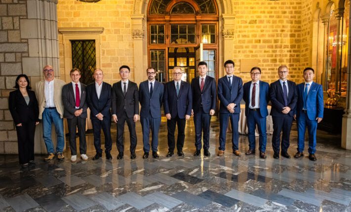 Barcelona fortalece sus relaciones con Huawei