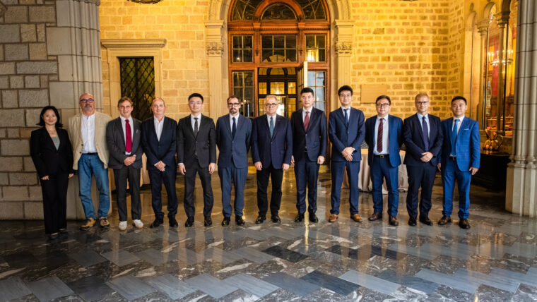 Barcelona fortalece sus relaciones con Huawei